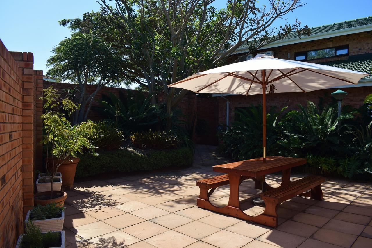 Ginaz Bnb Bed and Breakfast Ballito Esterno foto